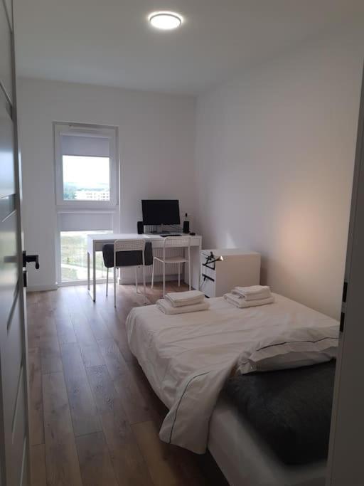 New Apartment Wolynska - Przestronny, Z Widokiem, Czysto, Parking, Balkon Rzeszow Bagian luar foto